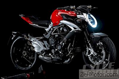 Premier Regard De L'Eicma 2015: Mv Agusta Brutale 800