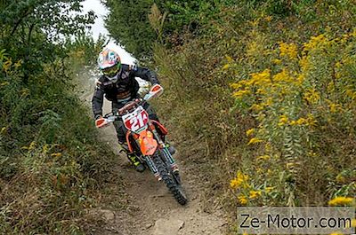 Enduro: Kailub Russell Gekrönter Nationaler Meister (Video)