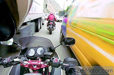 Cómo Dividir Los Carriles De Forma Segura En Su Motocicleta