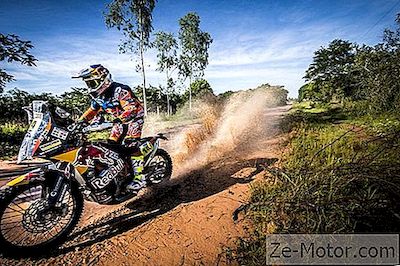 I Piloti Di Fabbrica Di Ktm Fanno Attenzione A Dakar