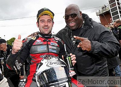 Michael Dunlop Empata A Nivel Con Hailwood Con La Isla De Man Tt Supersport Victoria