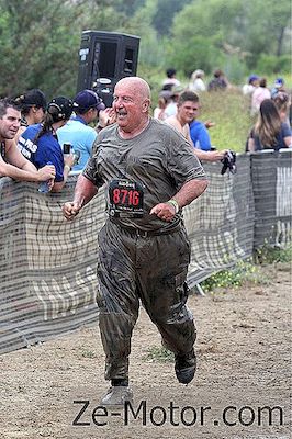 Bruno Deprato, Rédacteur En Chef De L'Europe, A Pris L'Appât Et S'Est Joint À Mark Lindemann Pour Participer À La World Famous Mud Run, Qui S'Est Déroulée Au Camp De Base De Pendleton En Juin. Comment Ont-Ils Fait?