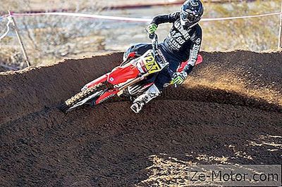 Prueba De Carrera Del Nuevo Honda Crf450Rx En El Grand Prix De Adelanto